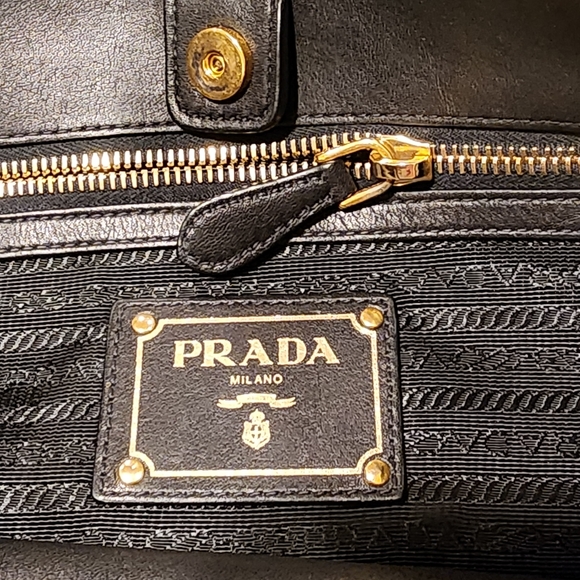 Prada BR4411 Black Soft Calf Leather Brass Trim Shoulderbag Cards & Duster Bag - Picture 14 of 16